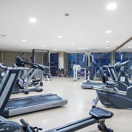 Oceanfront - Preferred And Hotel