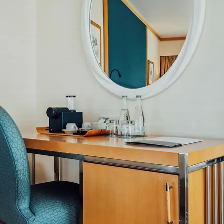 Hotel Oceanfront - Preferred And 5*