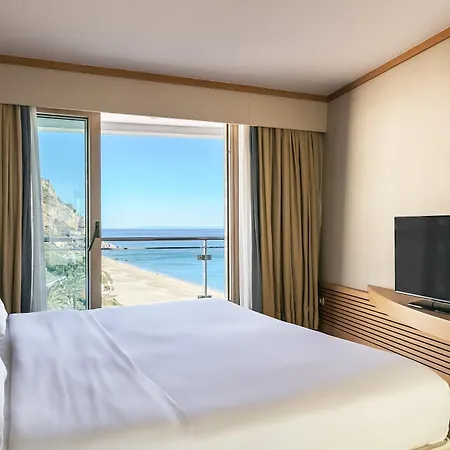 Oceanfront - Preferred And Hotel