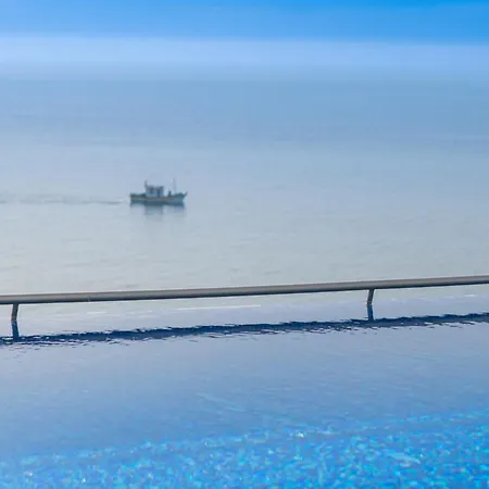 Hotel Oceanfront - Preferred And 5*