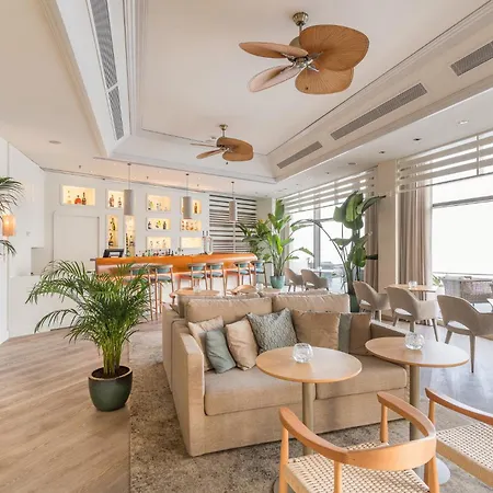Oceanfront - Preferred And Hotel