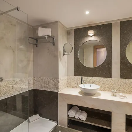 Oceanfront - Preferred And Hotel Sesimbra