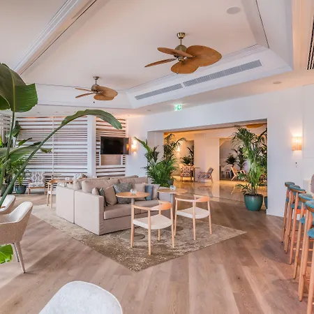 فندق Oceanfront - Preferred And سيسيمبرا