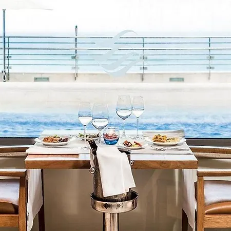 Hotel Oceanfront - Preferred And 5*