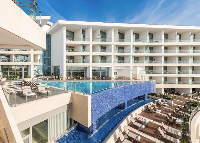 Oceanfront - Preferred And Hotel