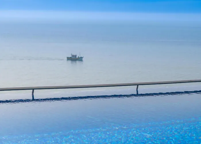 Hotel Oceanfront - Preferred And 5*