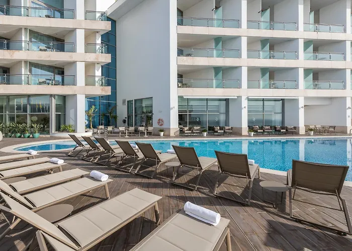 Hotel Oceanfront - Preferred And Sesimbra