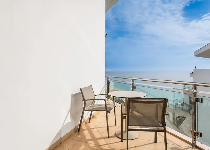 Oceanfront - Preferred And 5* Sesimbra