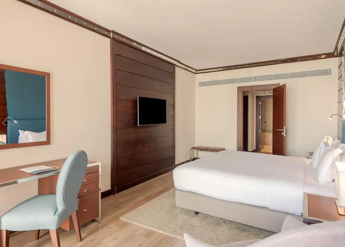 Oceanfront - Preferred And Hotel