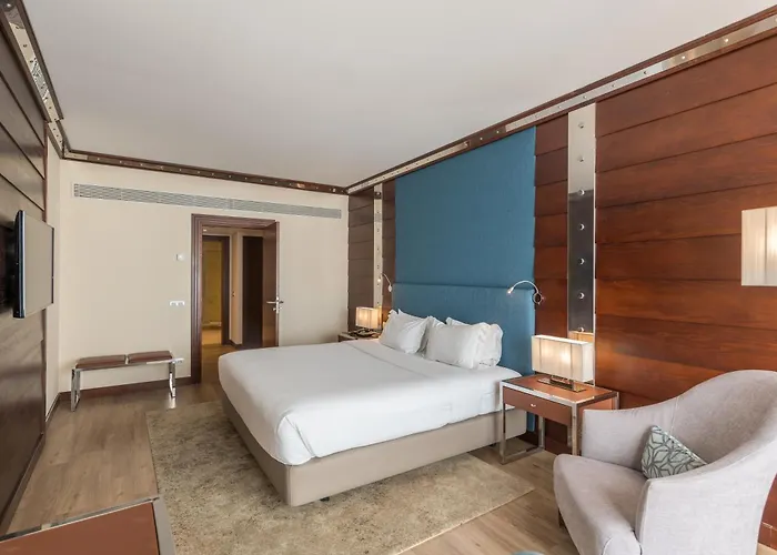 Hotel Oceanfront - Preferred And Sesimbra